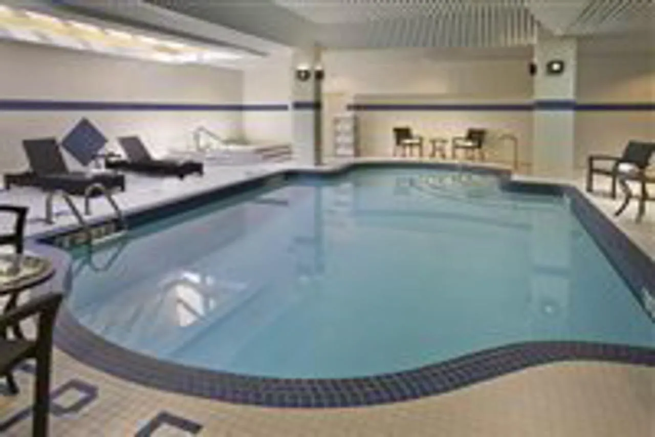 *** Hotel Comfort Suites City Kanada